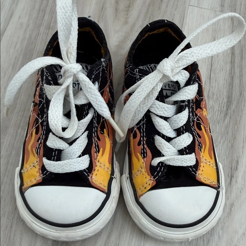 Converse Kids Sneakers with Flame Design - Black and Orange size 5